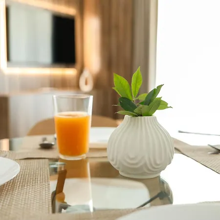 Cube2 Boutique Aparthotel